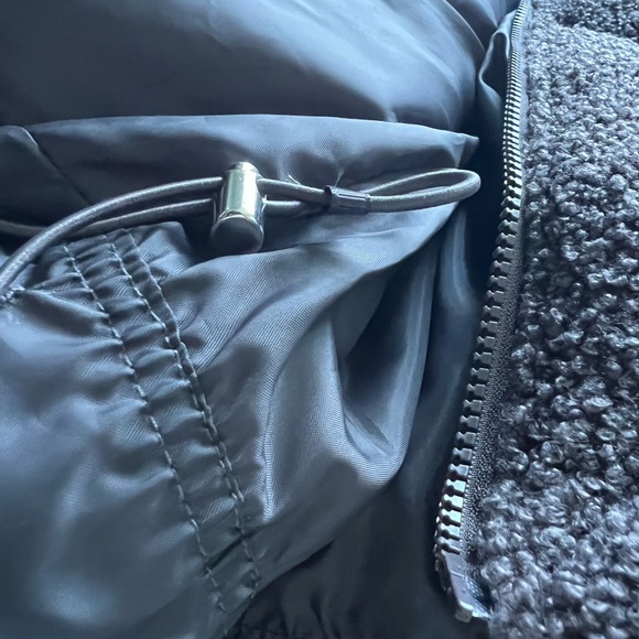 Andrew Marc Sport Women's Faux Poodle Fur Diamond Quilted Puffer Jacket Size:1X - Picture 6 of 12